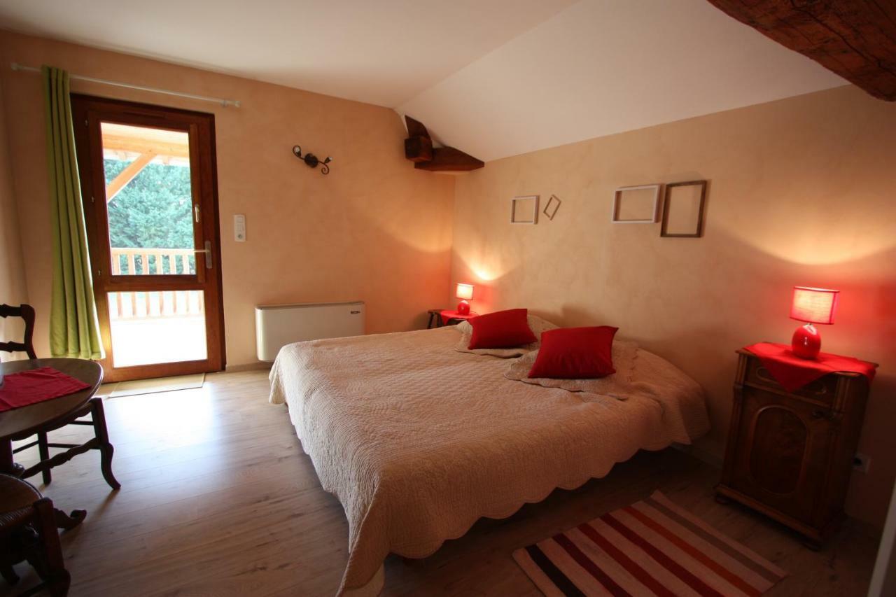 Gite Evidence Varennes-sur-le-Doubs ภายนอก รูปภาพ