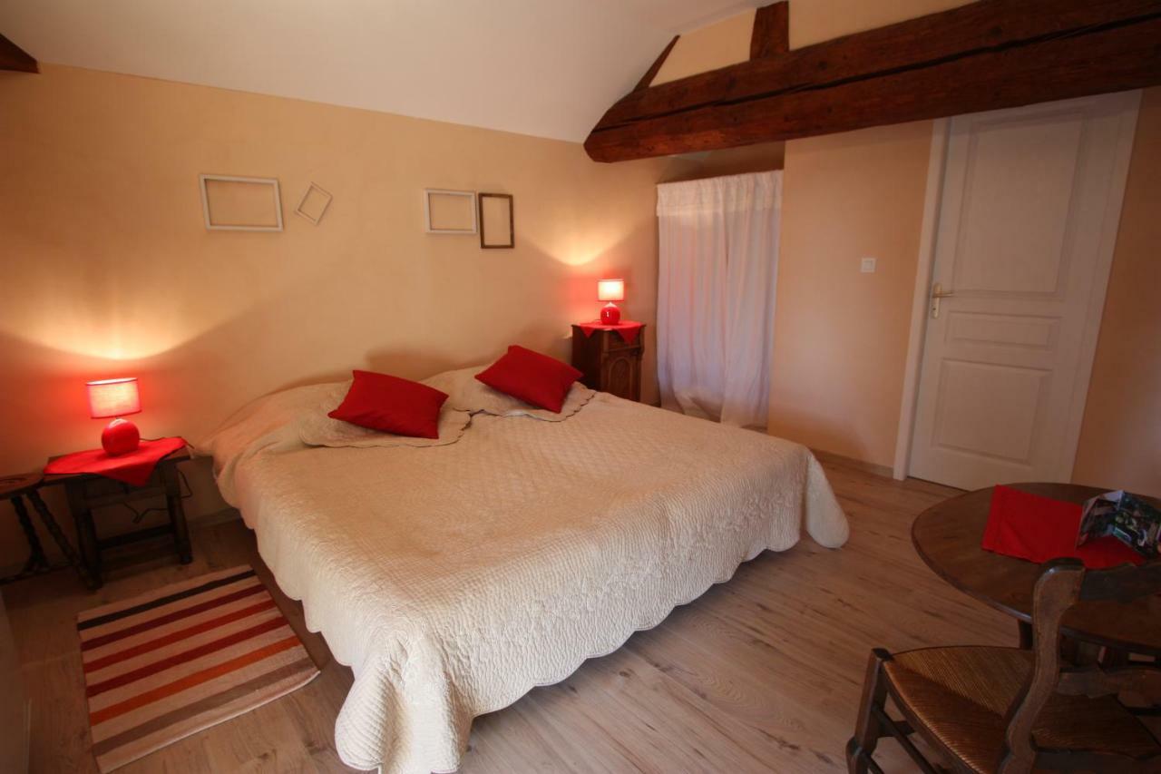 Gite Evidence Varennes-sur-le-Doubs ภายนอก รูปภาพ