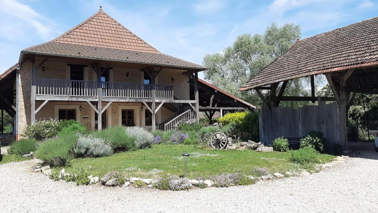 Gite Evidence Varennes-sur-le-Doubs ภายนอก รูปภาพ